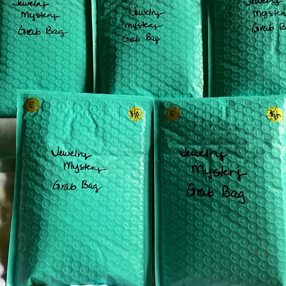 Mystery Earring Grab Bag (5 bags available)